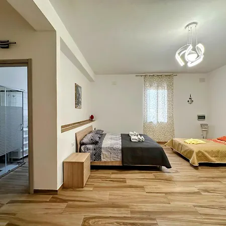 Casa Sole Eventi, Wi-fi, Fronte Mare Con Piscina 度假居 *