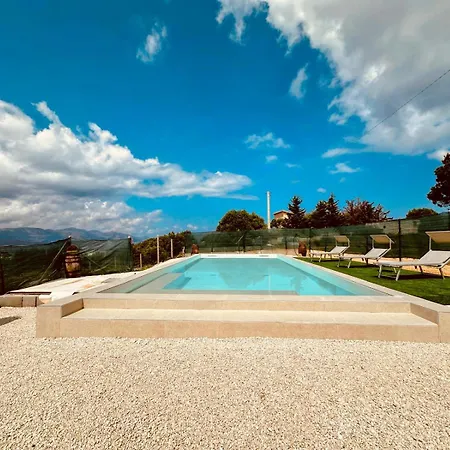 Casa Sole Eventi, Wi-fi, Fronte Mare Con Piscina Hébergement de vacances *