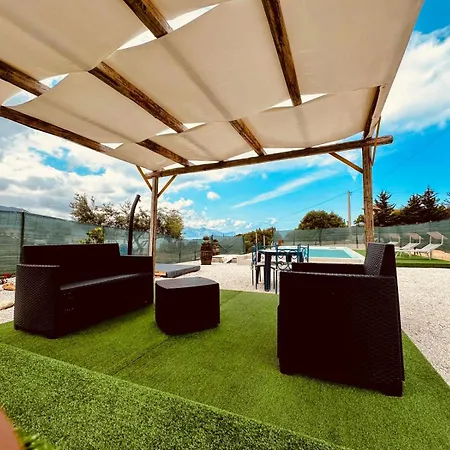 Casa Sole Eventi, Wi-fi, Fronte Mare Con Piscina Hébergement de vacances